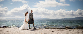 Traditionelle schottische Hochzeitskleidung